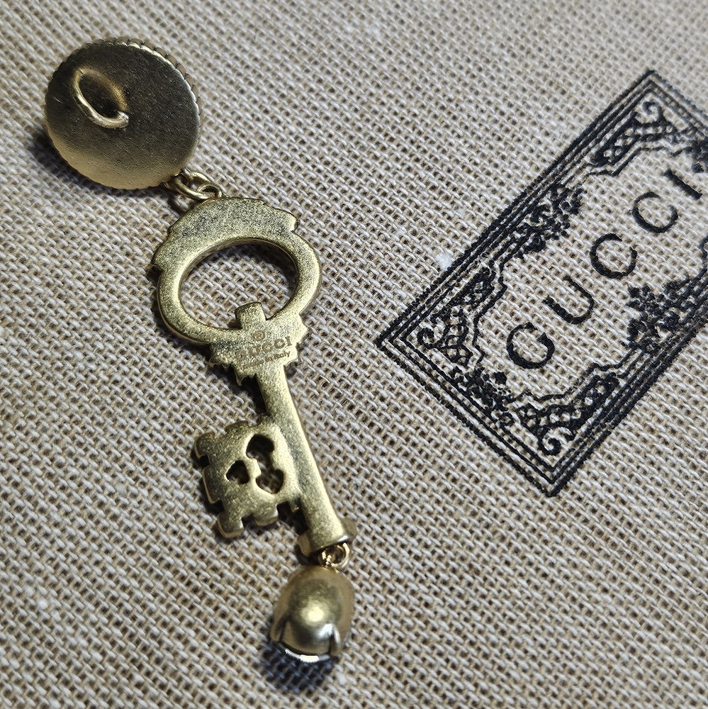Gucci Key Pendant - Picture 3 of 9